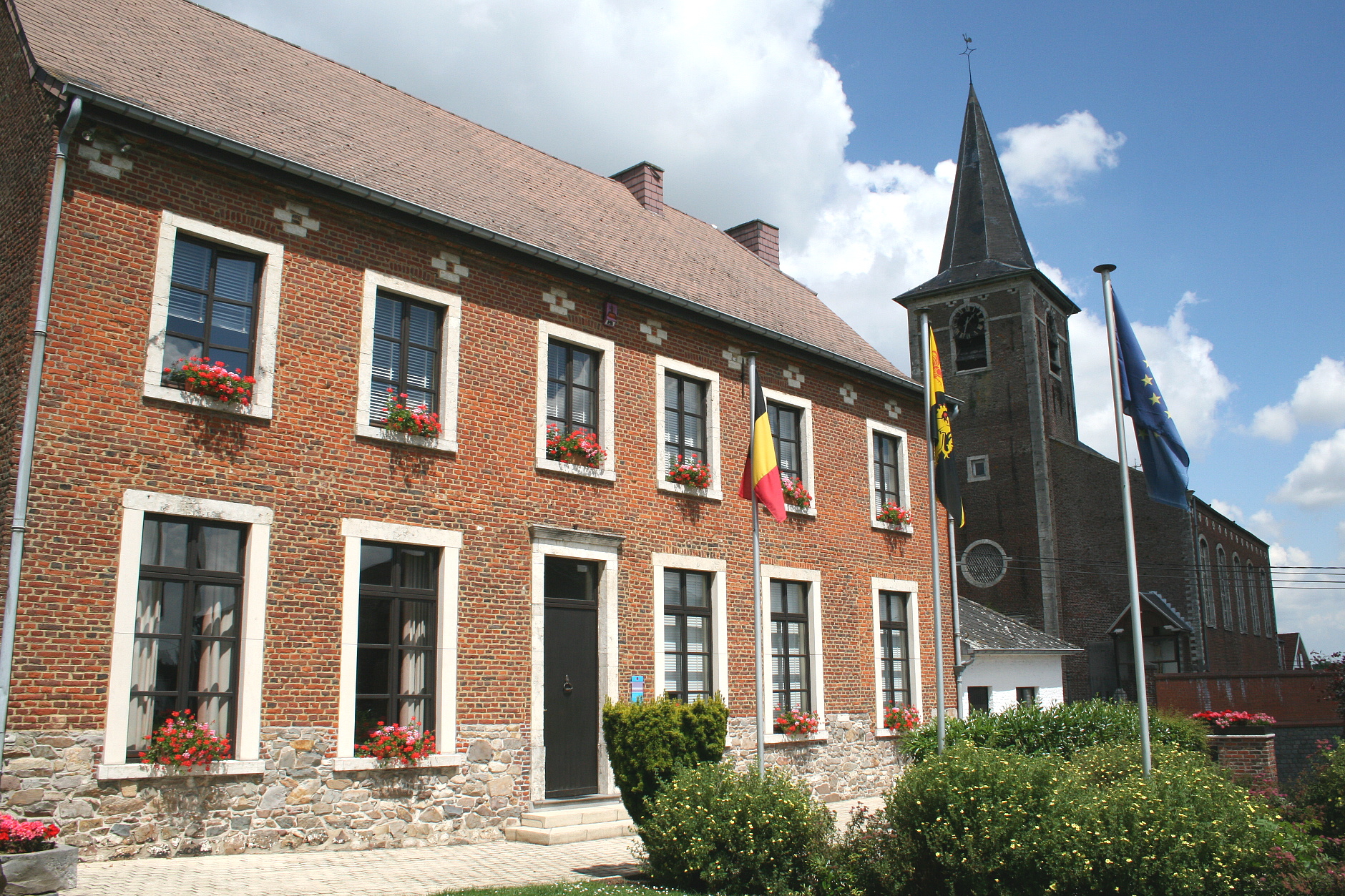 Incourt — commune où VitrePure lave les vitres