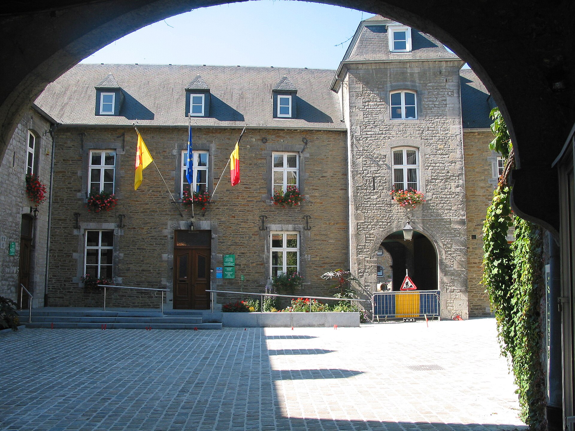 Yvoir — commune où VitrePure lave les vitres